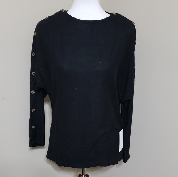 Button sleeve top - Picture 1 of 6